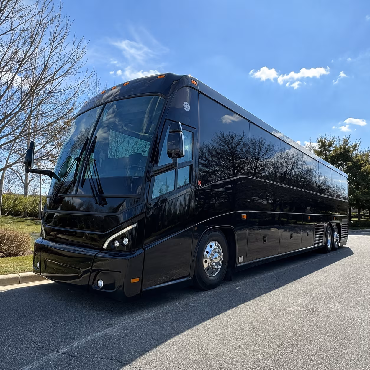 shuttle buses along the i 45 gulf freeway corridor for league city employers